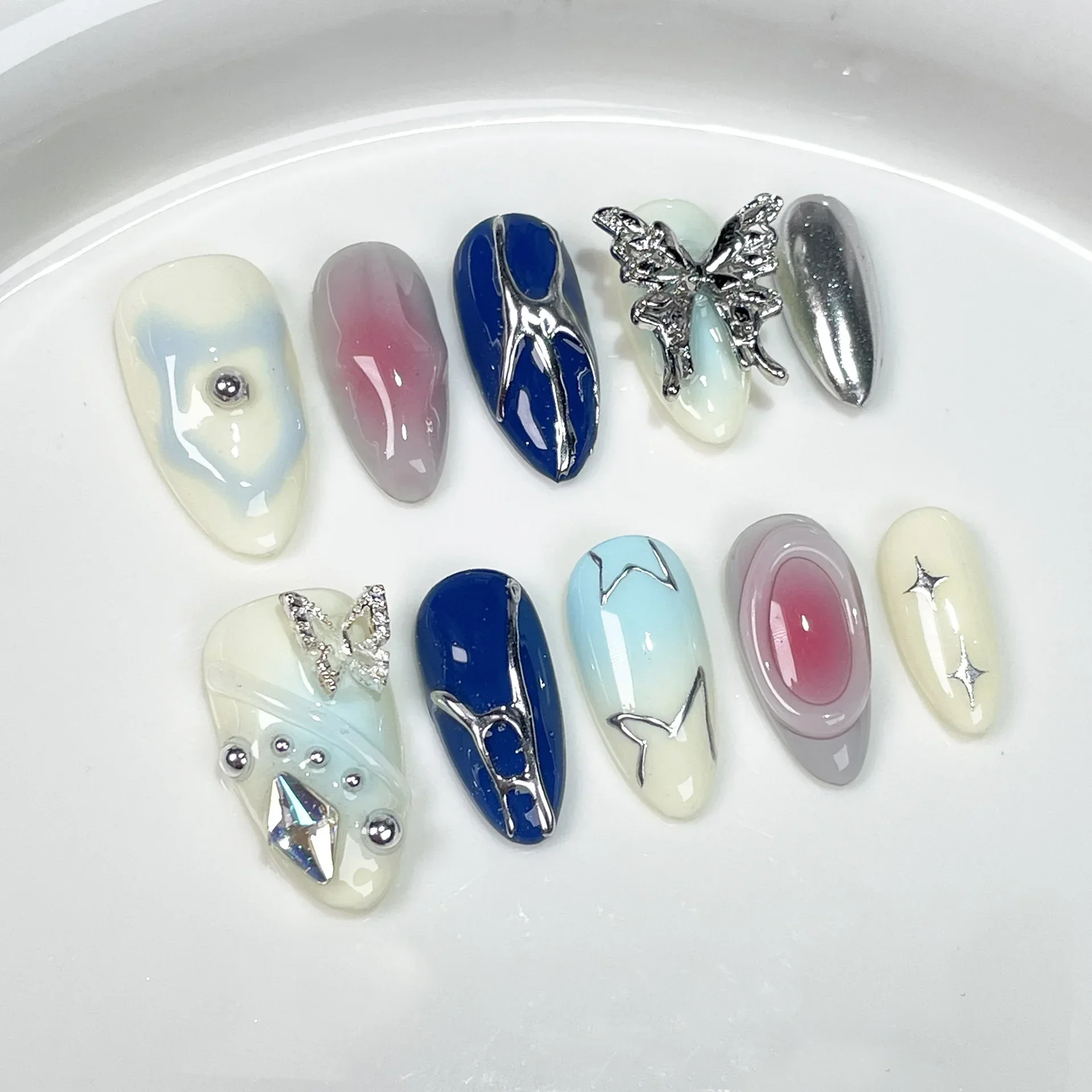 10 Uds. De uñas postizas hechas a mano con diseño de mariposa y diamantes de imitación de amor Y2K Spice Girls, uñas postizas de almendra francesa, uñas de manicura usables