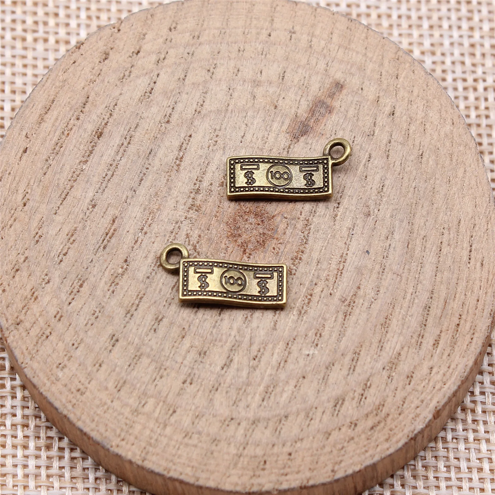 

80 шт. 7x15 мм (0,28x0,59 дюйма) 2 цвета: античная бронза, античное серебро, подвески-шармы в виде долларов, аксессуары для ювелирных изделий