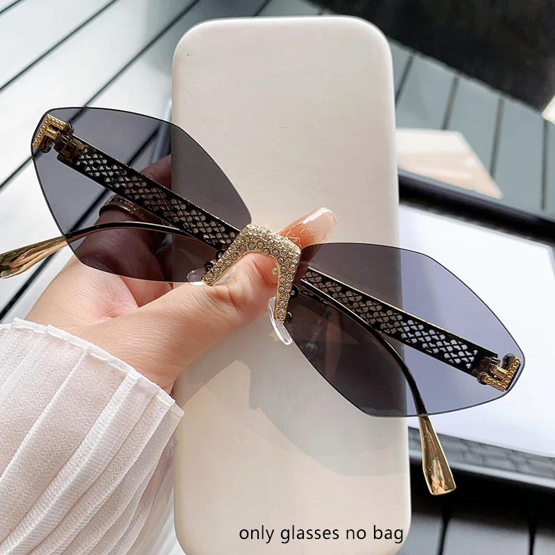 نظارات شمسية عصرية جديدة بدون إطار بحافة مقطوعة سداسية نظارات شمسية عالية الجودة على شكل ألماس معدني على شكل حرف F 90277