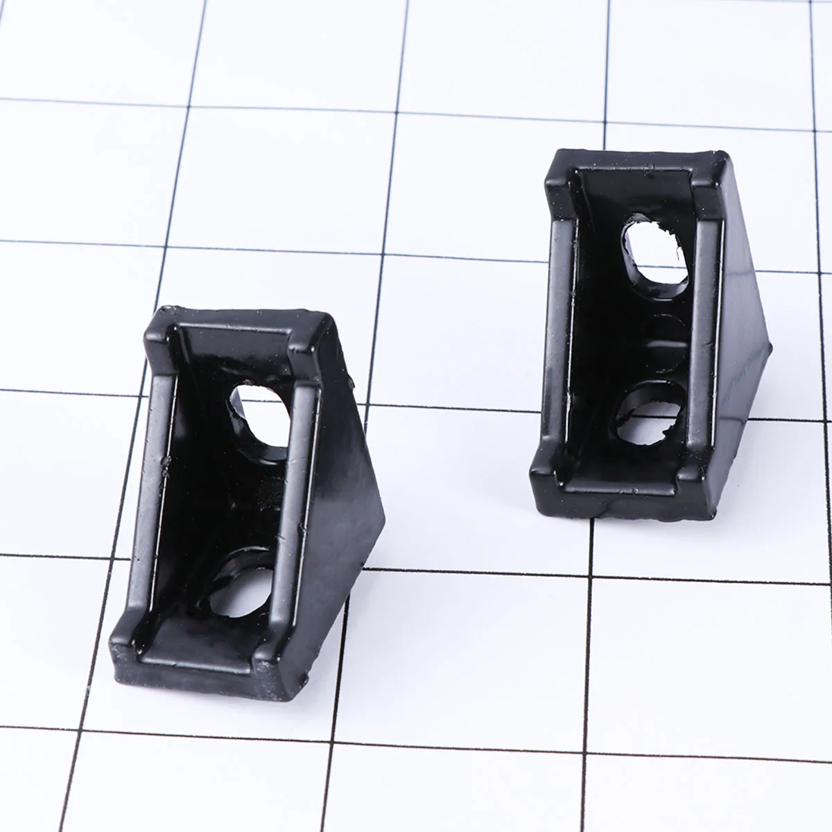 

20pcs Black Corner Brackets 90 Degree Aluminum Angle Fastening Fittings for 2028 Series Profiles Industrial Frame Structures 3D