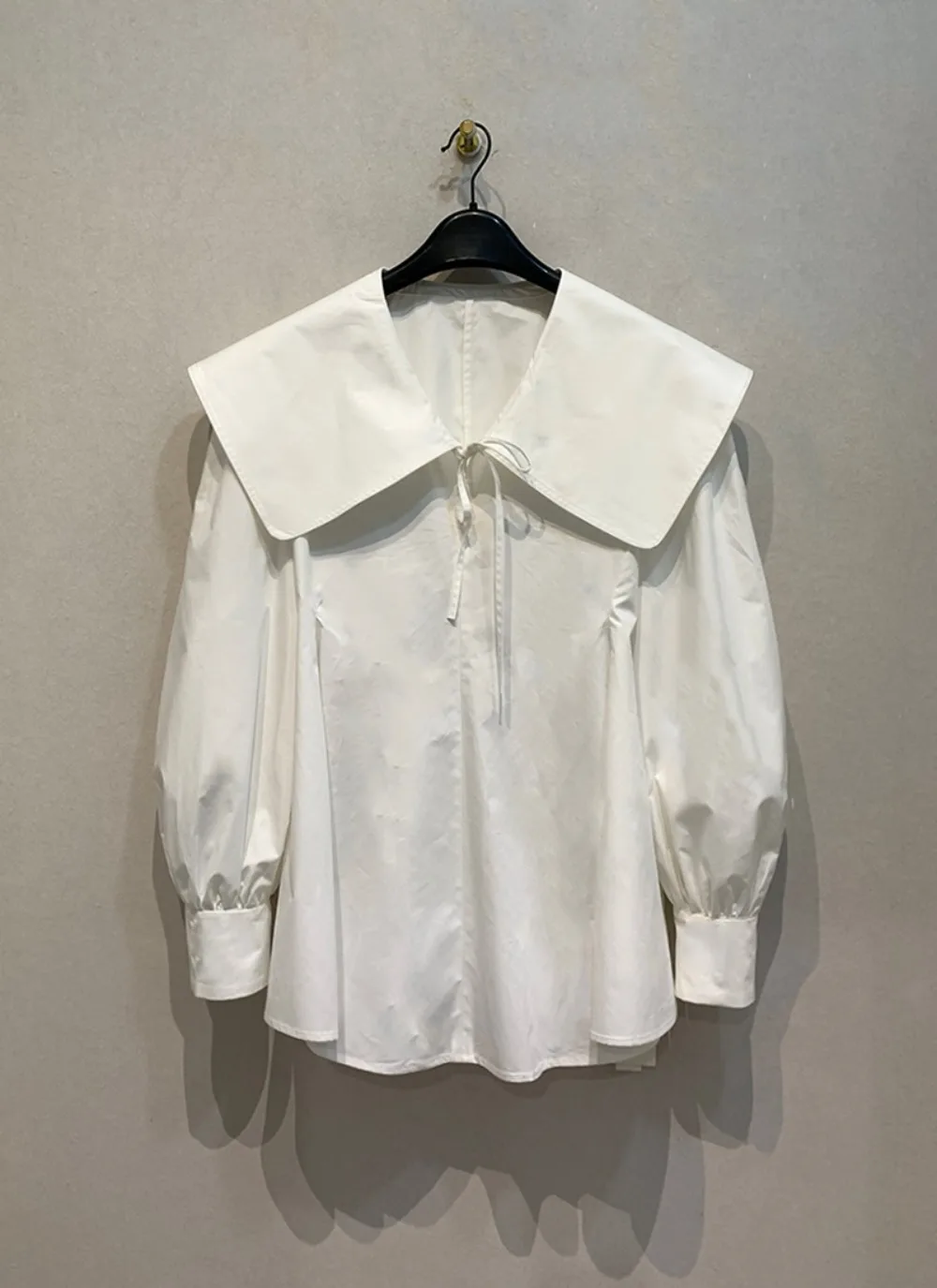 

Новые повседневные элегантные мягкие женские блузки во французском стиле с отложным воротником, уменьшающие возраст Blusa, блузки с рукавами-фонариками на шнуровке и рюшами