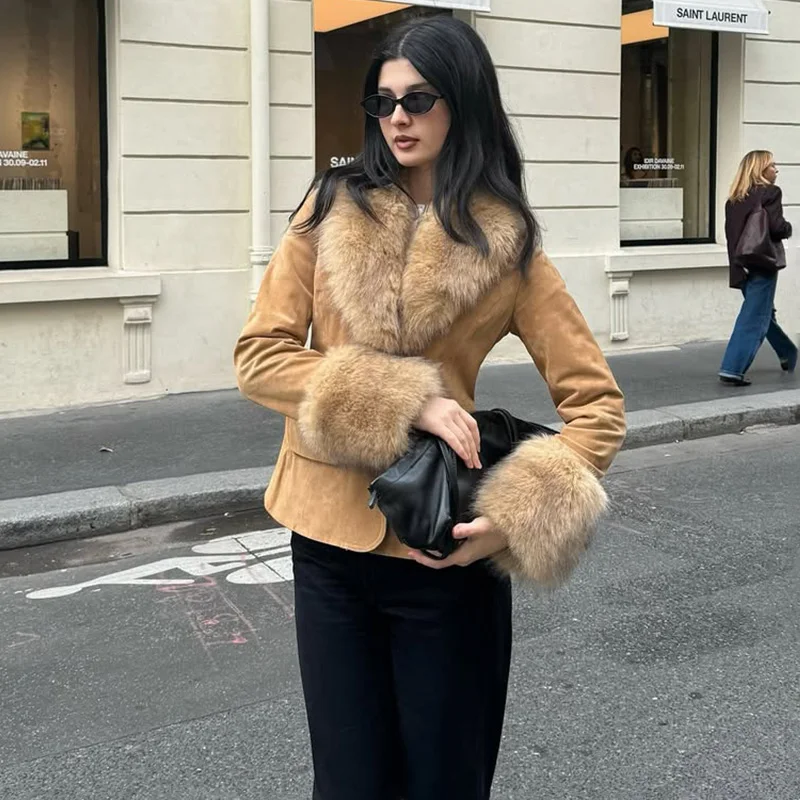 

TARUXY Retro-Style Suede Suit Fur Collar Jacket Women's Detachable Fur Collar Button Pocket Loose Patchwork Coat Autumn Winter