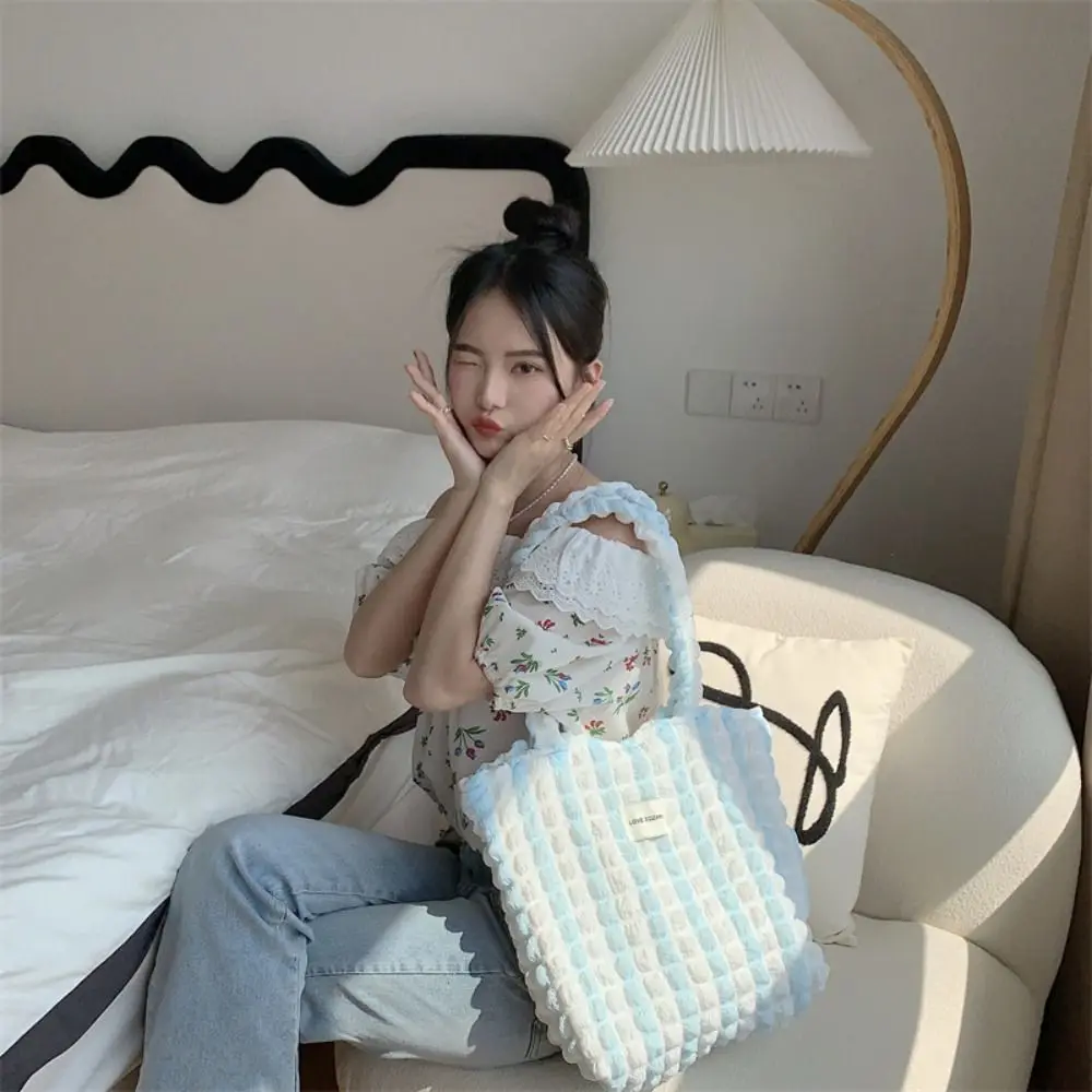 

Плиссированная сумка через плечо в форме облака, сумка для хранения в Корейском стиле, клетчатая сумка для подмышек, вместительная уличная сумка