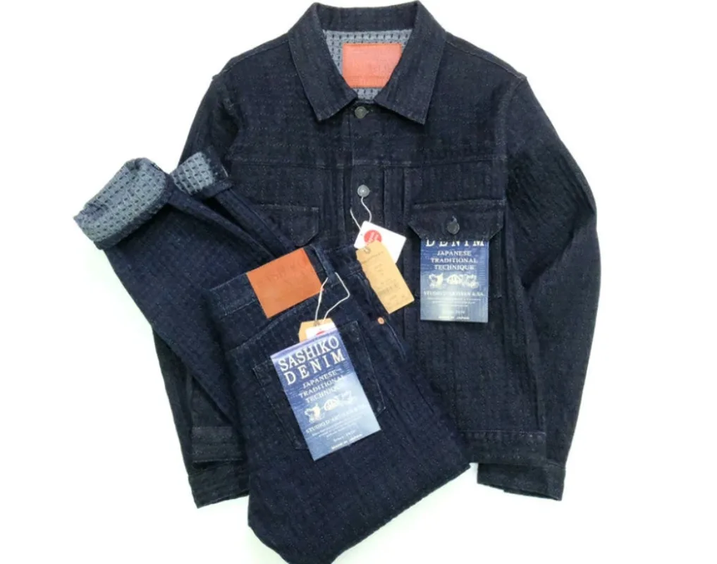 

STUDIO SASHIKO Collection 15,5 унций Джинсовая куртка ручной работы с колючками в синий цвет
