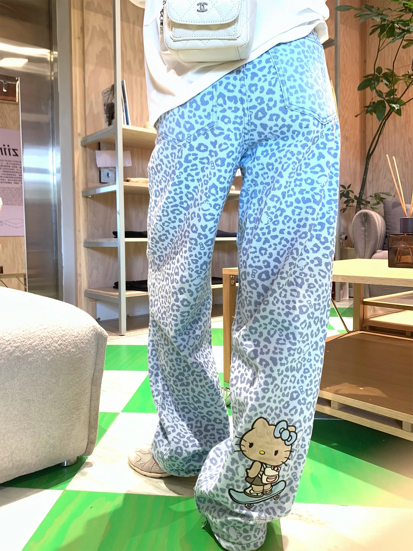 

Blue Baed Leopard Print Rhinestone Kit Jeans Loose Women's Vintage Faionable Loose Fit Denim Pants by Xueke