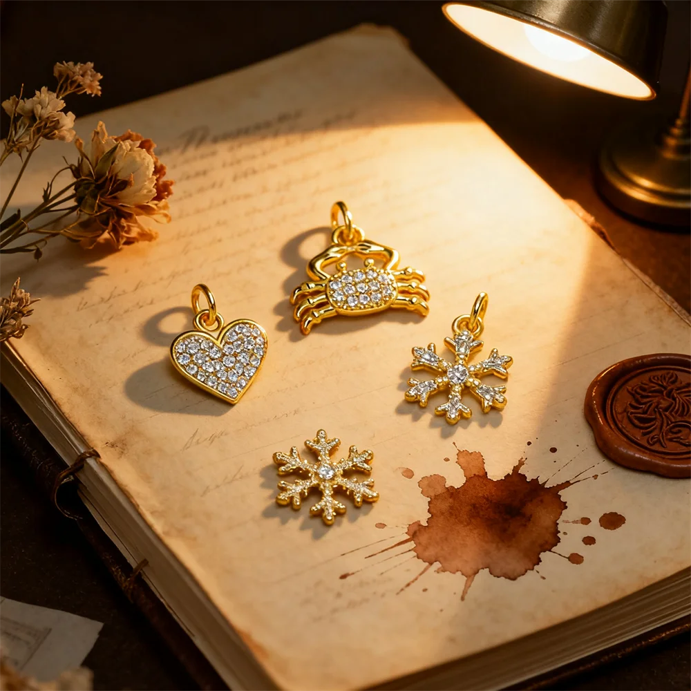 

3Pcs Pendants Brass Charms with Cubic Zirconia Crab Heart Snowflake DIY Jewelry Charms for Necklace Bracelet Making Craft