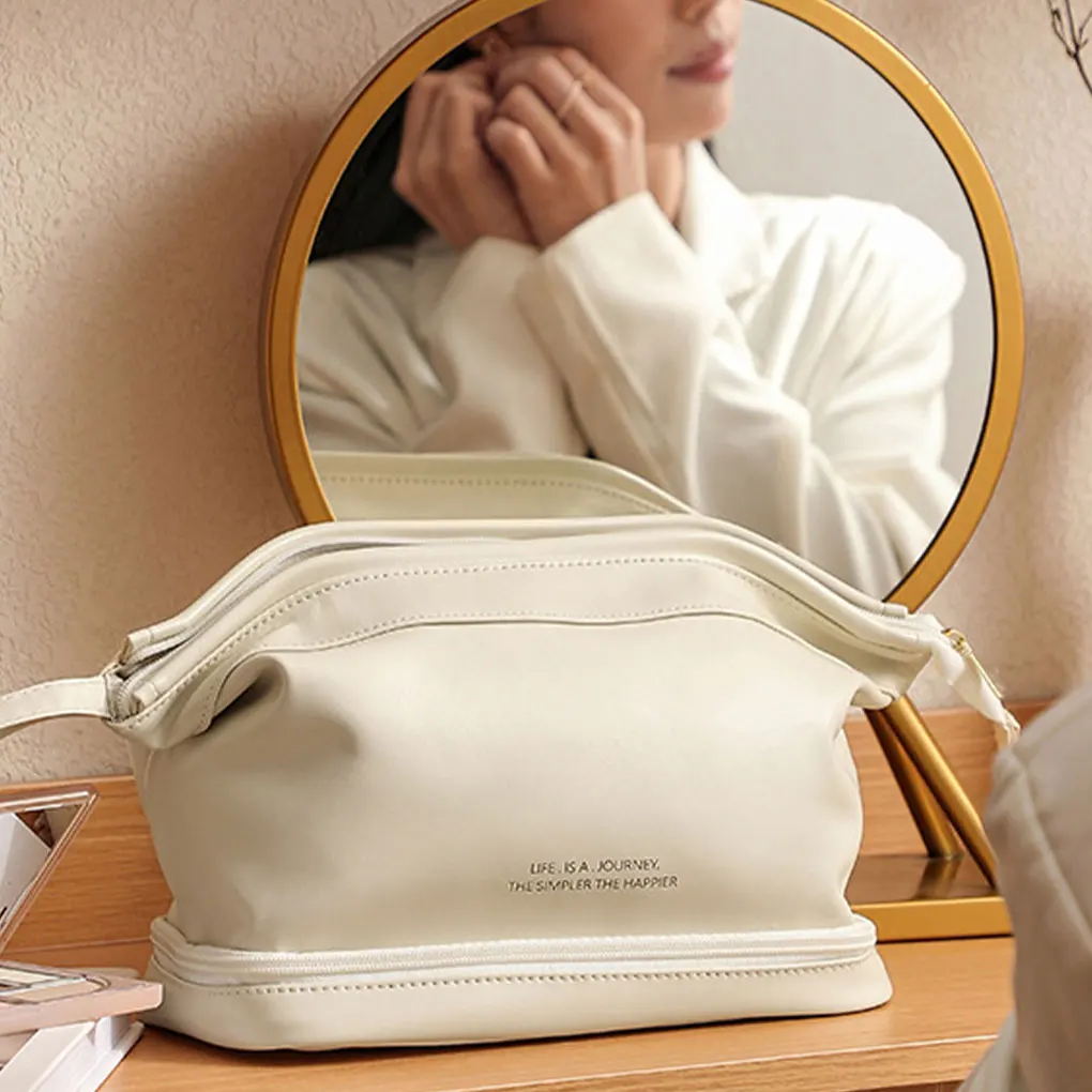 Waterproof And Dustproof Makeup Bag With Easy Locate Zipper Bottom Space PU Cosmetic Bag Portable Milky Yellow