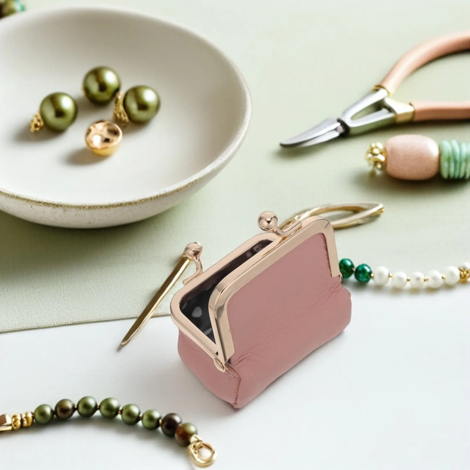 

Small Vintage Jewelry Box Portable Organizer for Women Travel Earring Ring Necklace Bracelet Storage Pouch Black