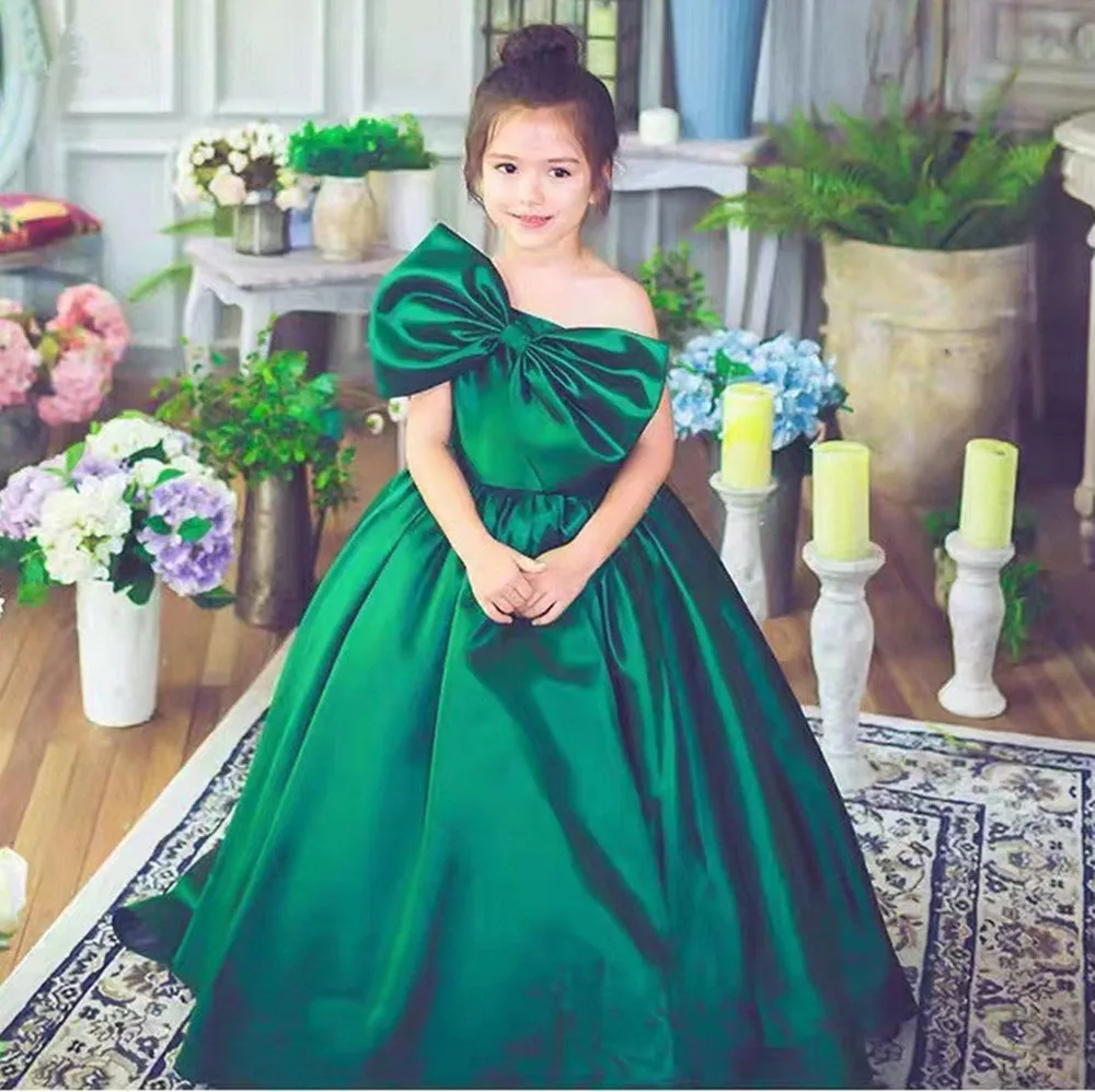 

Green Flower Girl Dress with Long Train Girls Princess Wedding Party Dress Girl Birthday Dresses Fashion Girl Vintage Dresses