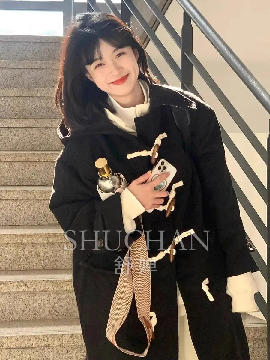 Black horn buckle coat women's autumn and winter 2026 new woolen coat thickened small woolen high-end sense