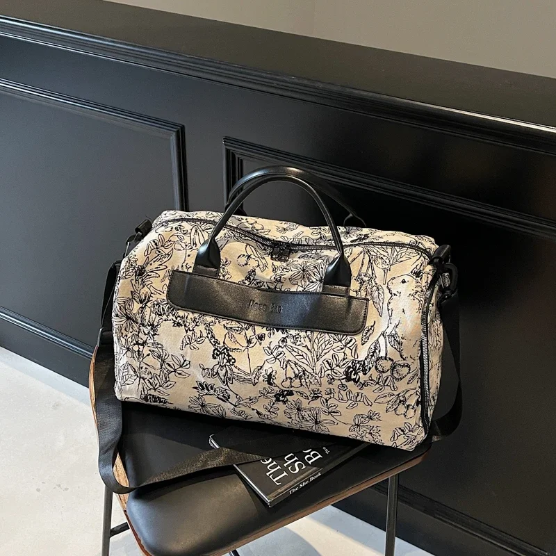 

2025 Fashion Casual New Travel Tote Bags Large Capacity High Quality Hot Trendy Designer Style Personality Women's Travel Bags