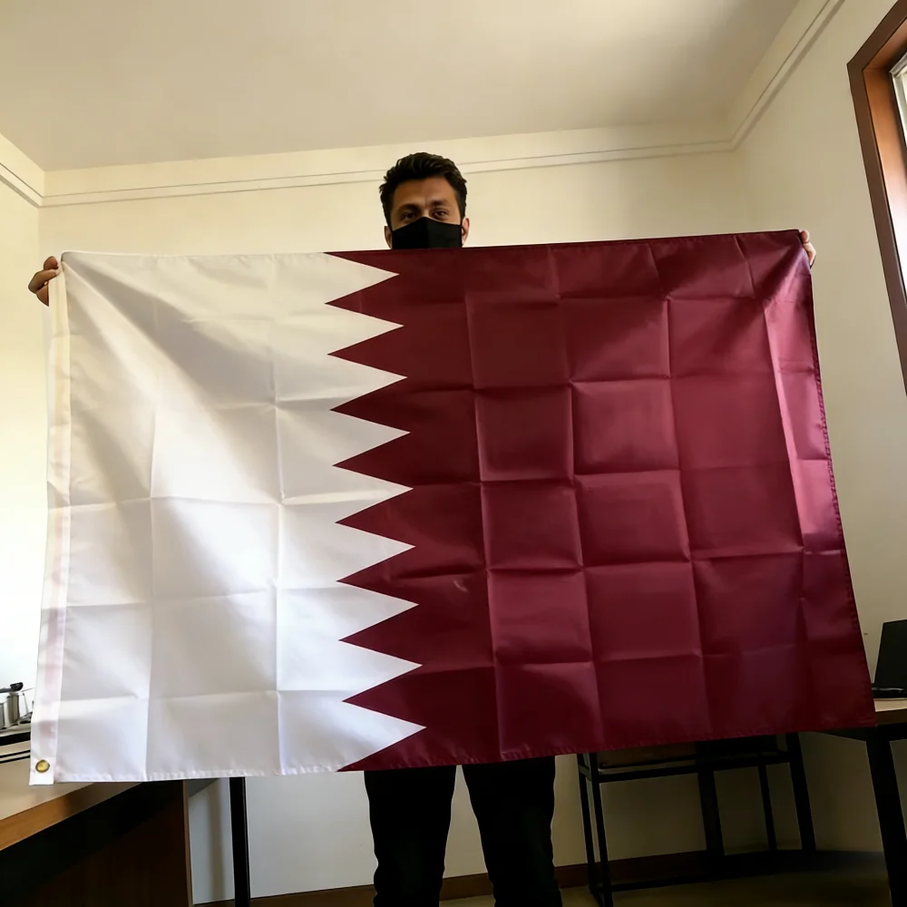 Qatar Flag 150x90cm Large 3x5 FT Maroon White Serrated Border National Flag Polyester Double Stitched Outdoor Indoor Decoration