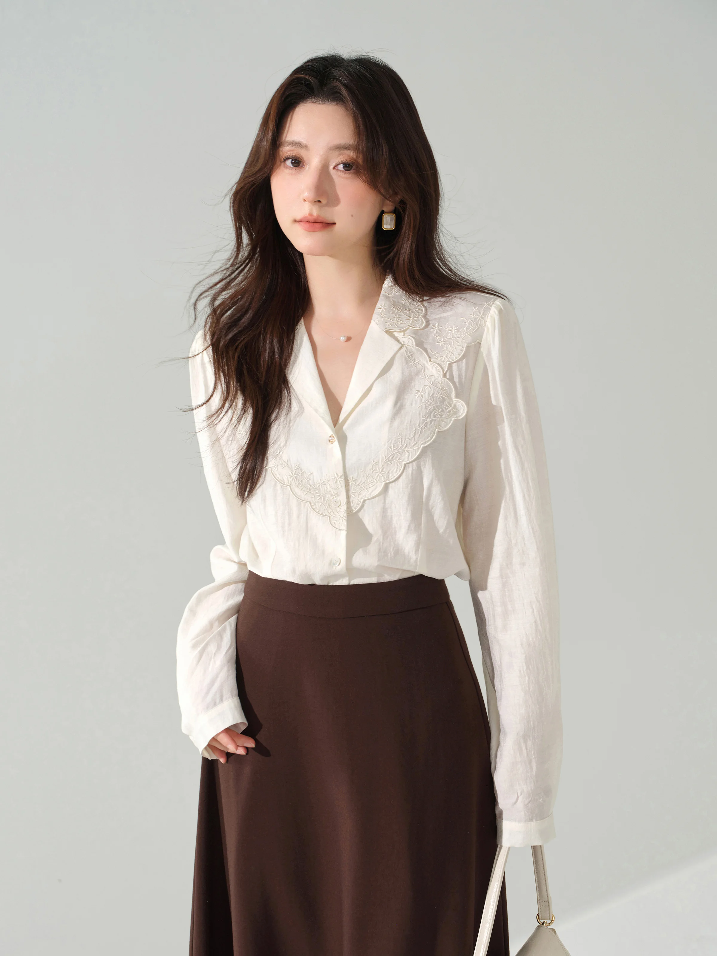 Elegant Embroidery Blouse Women French Vintage Turn Down Collar Shirt Slim Textured Long Sleeve Top for Autumn Casual Chic Wear