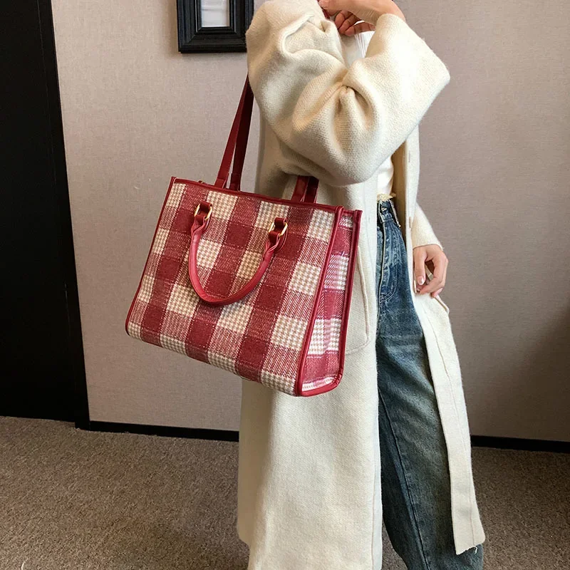 Large Capacity Tote Bags For Women New Plaid Shoulder Bag Winter Canvas All-Match New Casual Underarm Handbag Big Commuter Bag