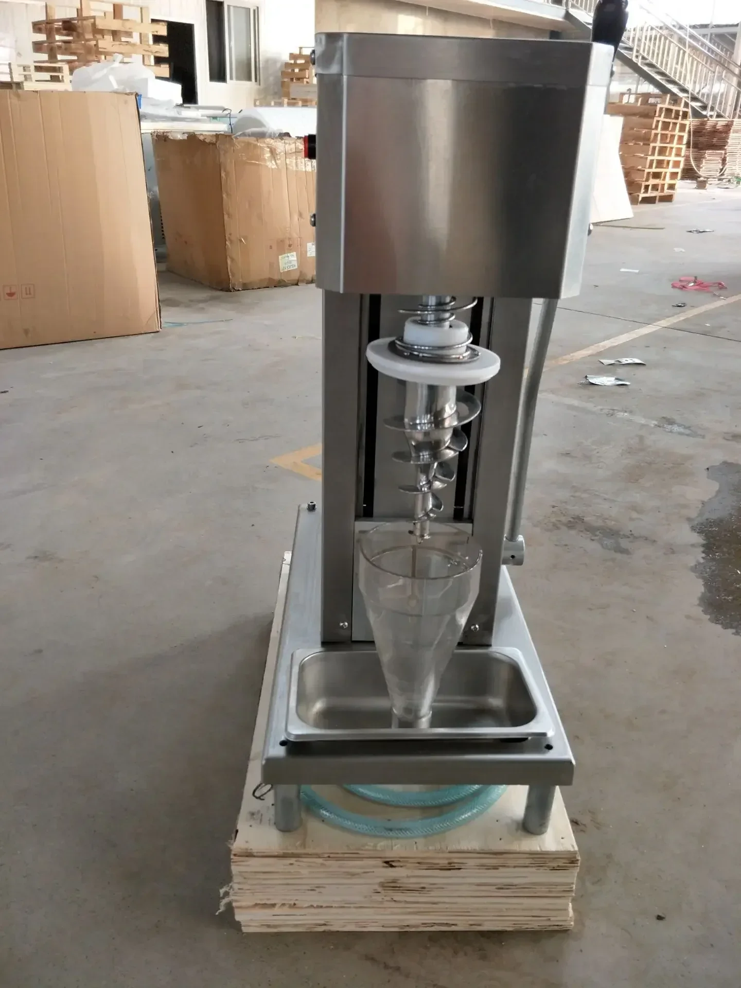 Frozen fruit ice cream blender, genuine ice cream blender, yogurt ice cream machine