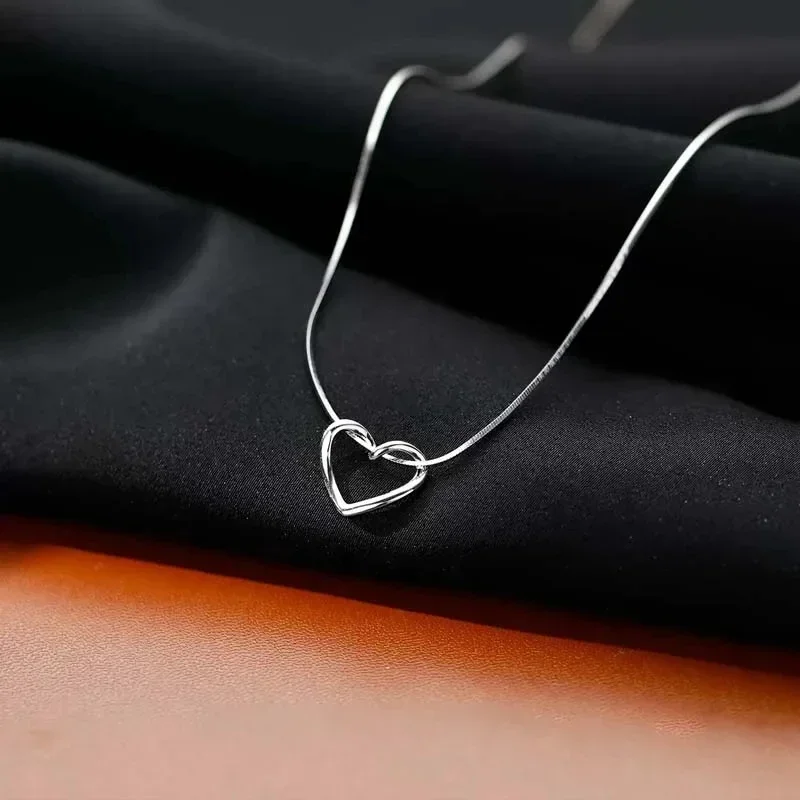 New Simple Hollow Love Heart Pendant Necklace for Women Fashion Creative Geometric Clavicle Chain Necklaces Party Jewelry Gift - Image 4