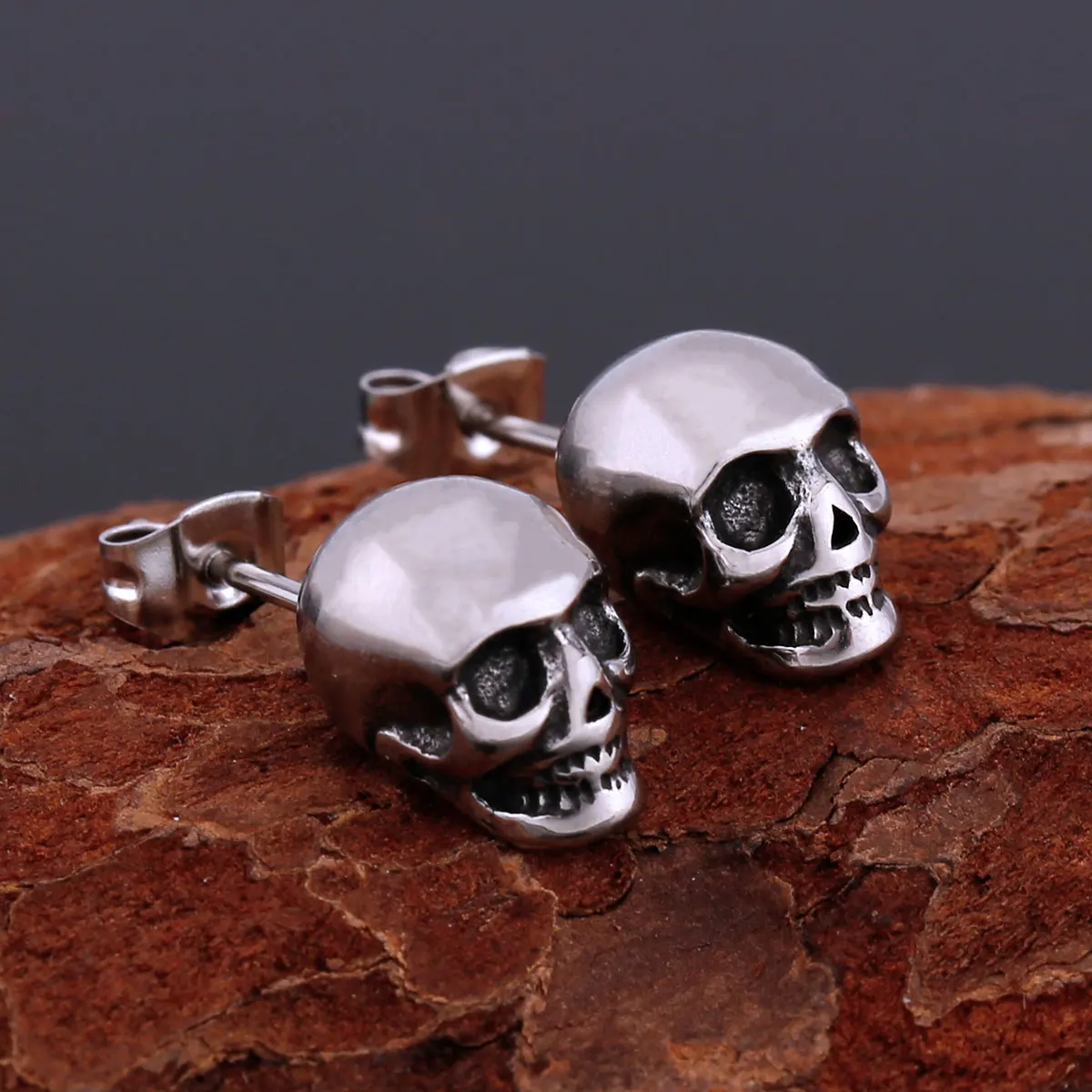 

Ghosthead Viking Skull Earrings Nordic Men's Amulet Earrings Teen Punk Fashion Accessory Charm Gift