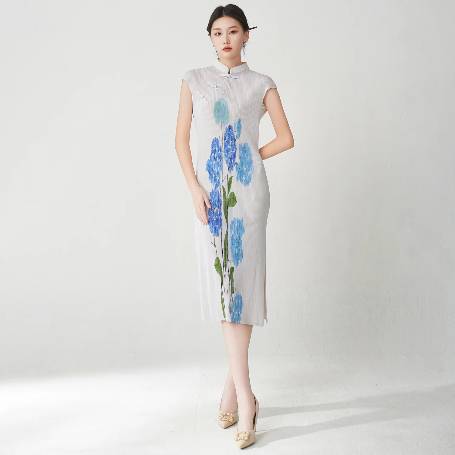 

Factory Wholesale Women's Elegant Dress High Quality Chinese Dress Design Pleated Print Dress