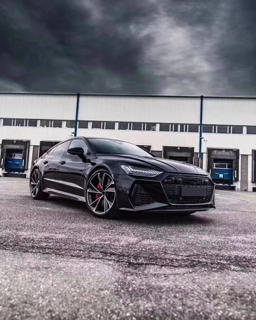 مصنع الجملة 6061-t6 عجلات سبائك الألومنيوم 17 بوصة إلى 23 بوصة مخصص عجلات مقعرة مزورة ل Aud A4 B9 B8 B7