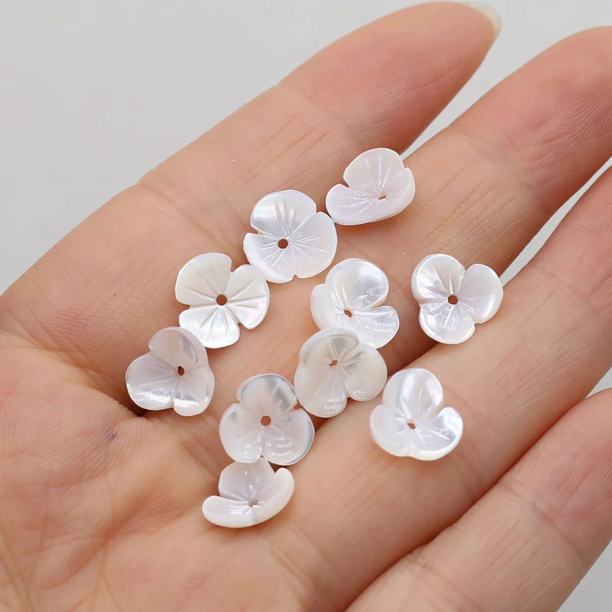 4Pcs Natural Shell Isolation Beads Clover Shell Flower Beads For Jewelry Making DIY Necklace Bracelet Earrings Accessory