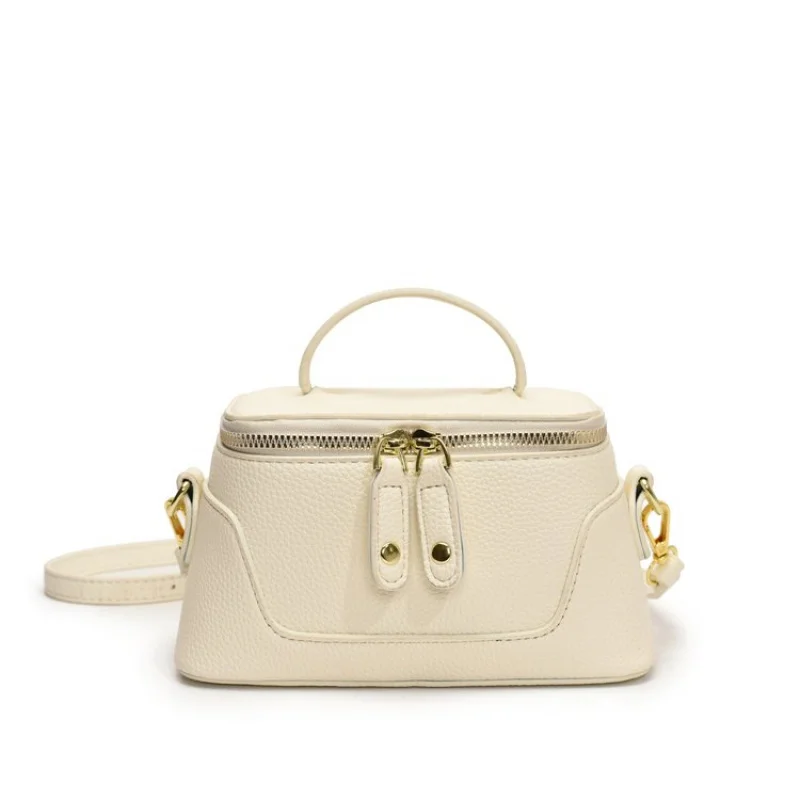 

Модная женская большая сумка, изготовленная из прочной кожи от известного дизайнера, сочетающаяся в классическом стиле с элегантным шармом