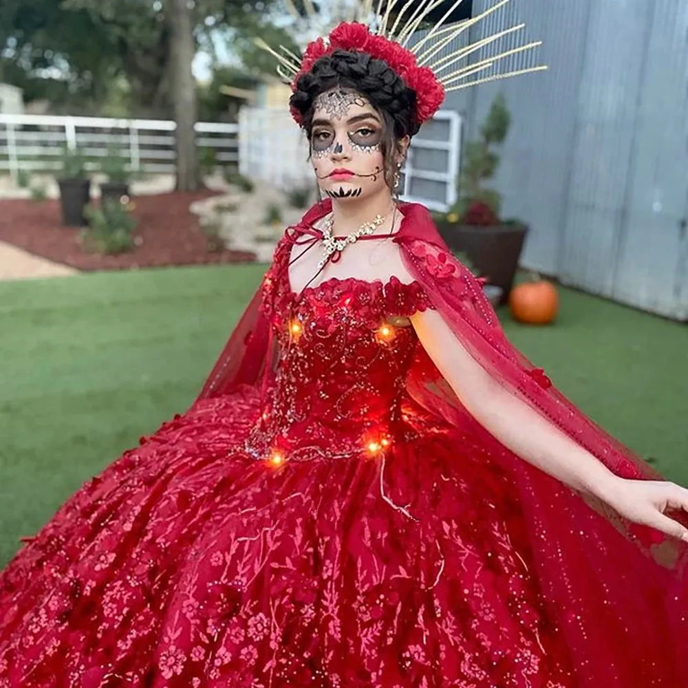 فساتين أميرة Quinceanera حمراء مكشوفة الكتف مع عباءة ثلاثية الأبعاد الزهور الدانتيل متابعة كريستال المكسيكي حفلة موسيقية Vestido De 15 Anos الحلو 16