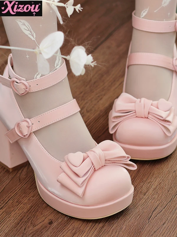 Originale giapponese dolce e carino Lolita Bow Love tacchi alti spessi ragazza morbida testa tonda Mary Jane scarpe singole per ragazza in pelle Pu