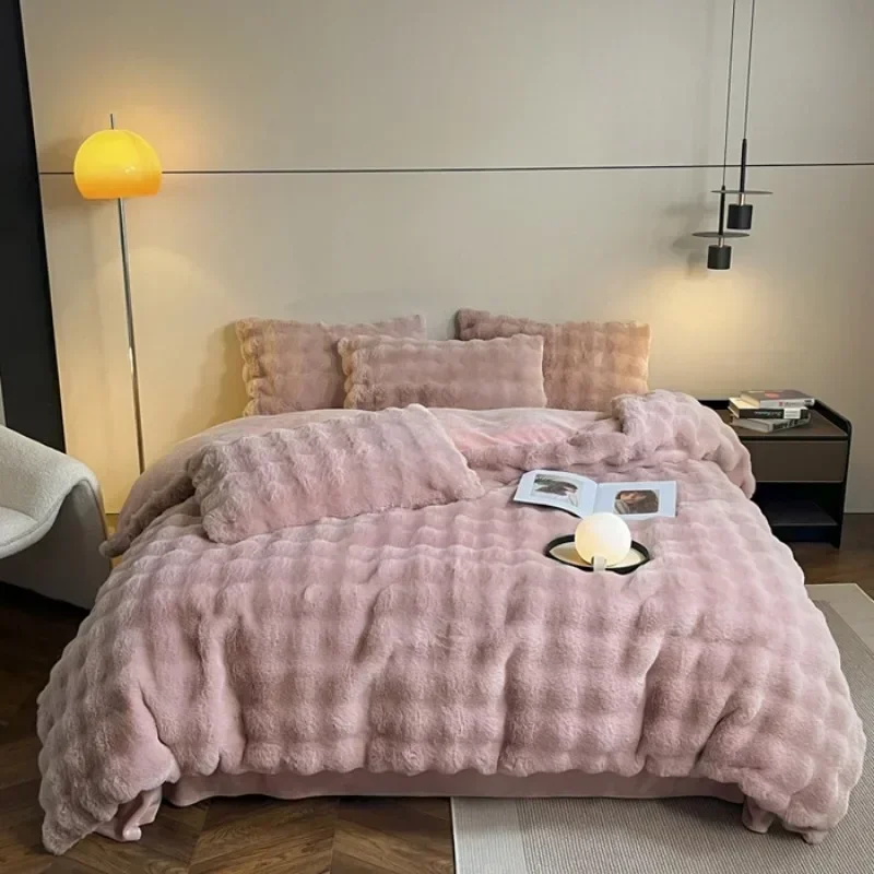 New Autumn and Winter Warm Thickened Skin-friendly Comfortable Rabbit Plush Milk Plush Four-piece Set Sheet Kit