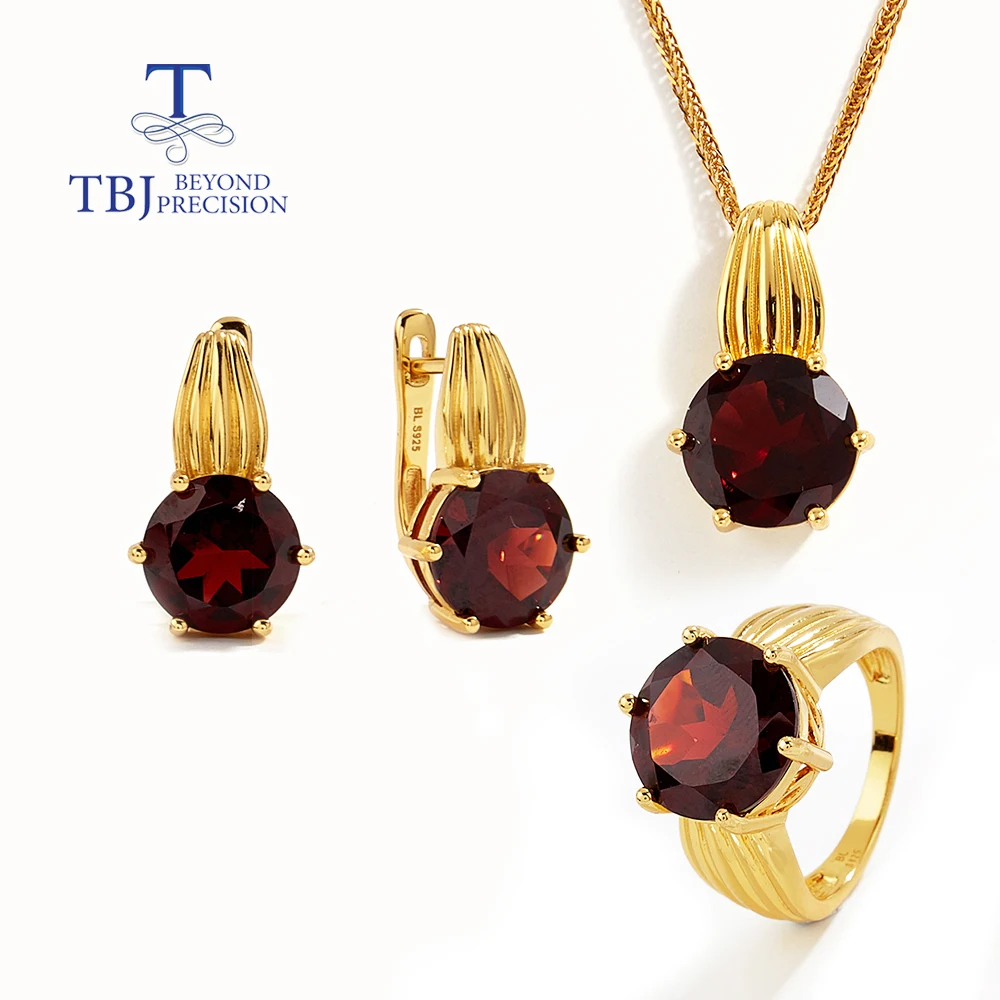 

New Light luxury precious gemstone natural garnet ring earrings Pendant necklace set women's anniversary gift