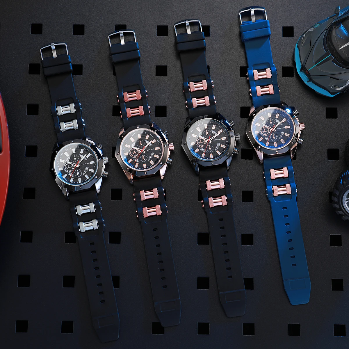 ساعة رياضية رجالية عصرية بسوار سيليكون كوارتز مع تقويم التاريخ