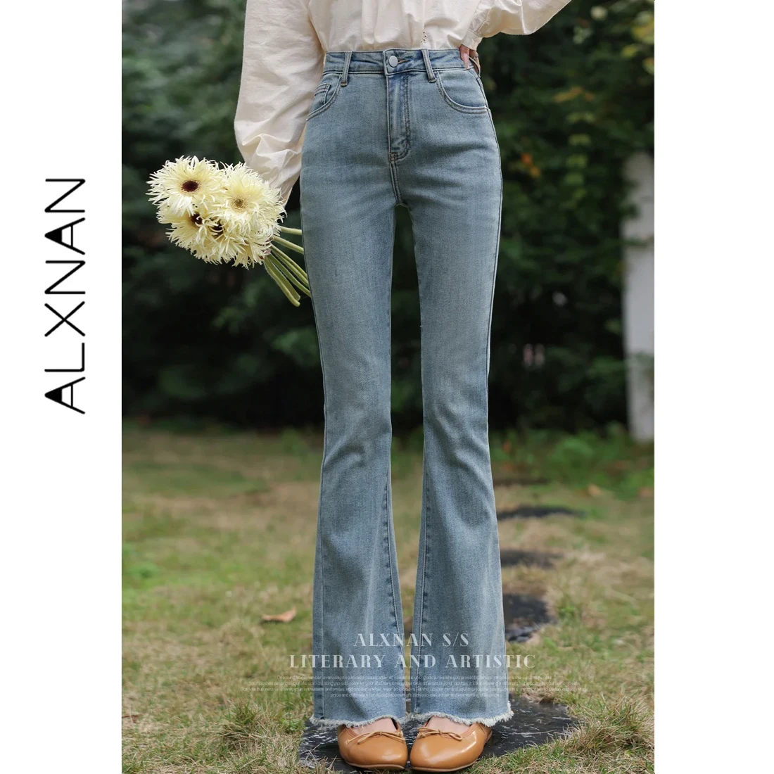 

ALXNAN Светло-голубые винтажные джинсы для женщин, хлопковые расклешенные джинсы с высокой талией, весна 2026, повседневные элегантные джинсовые брюки женские LXN28866