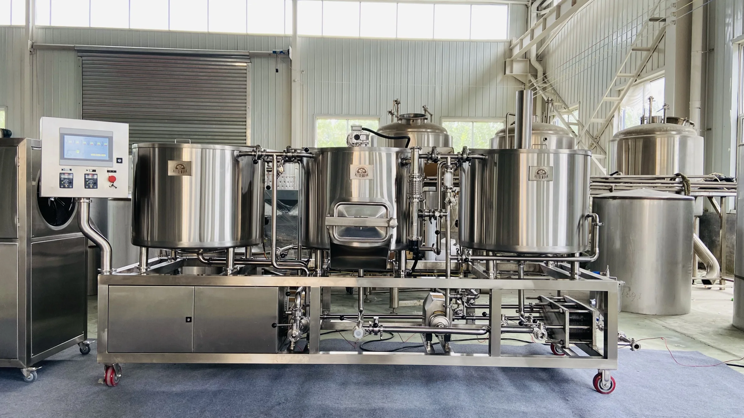 고효율 2BBL 브루하우스 시스템 3조 맥주 양조 장비 스테인리스 스틸 소형 양조장 턴키 프로젝트 신제품