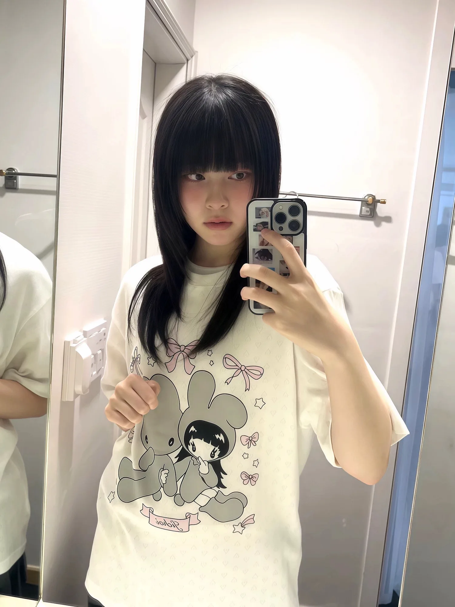 [REKon ТеNa] جينز جديد مخصص بنفس النمط لطيف رائع فتاة الأرنب طباعة س الرقبة ملابس علوية حلوة وجذابة 100٪ قطن قصير sl