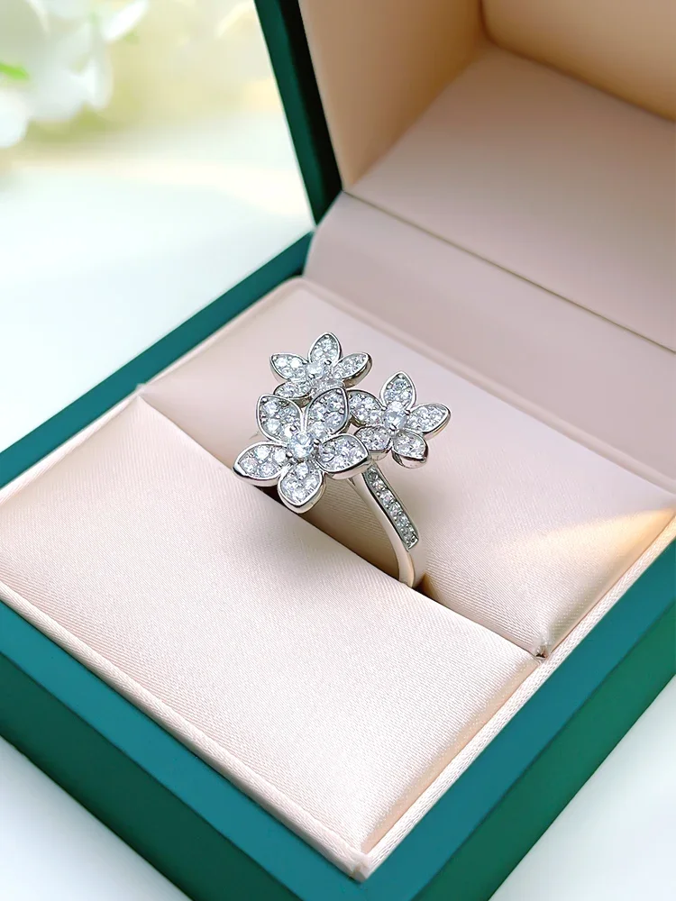 Light luxury niche design three flower 925 sterling silver ring set with high carbon diamond fashion wedding jewelry wholesale