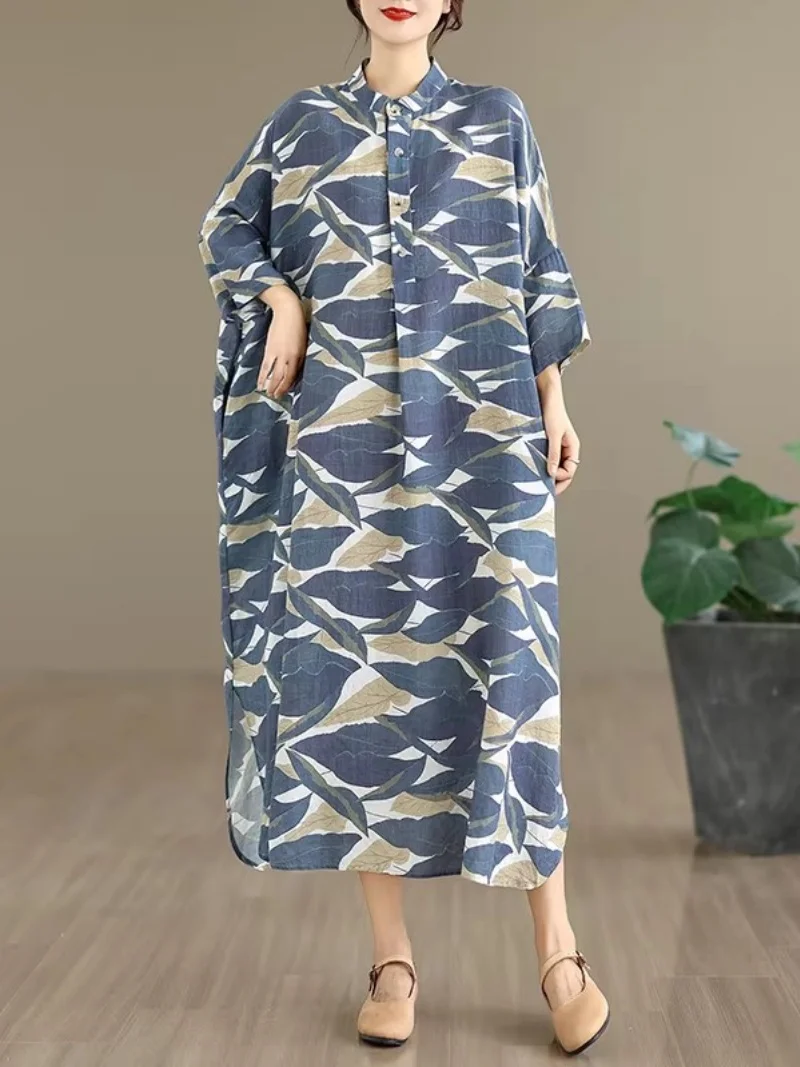 Vestido de Férias: Manga Morcego, Gola Alta, Vestido Oversized de Algodão e Linho. Vestido Longo Solto Estampado para Férias de Verão na Praia. W209