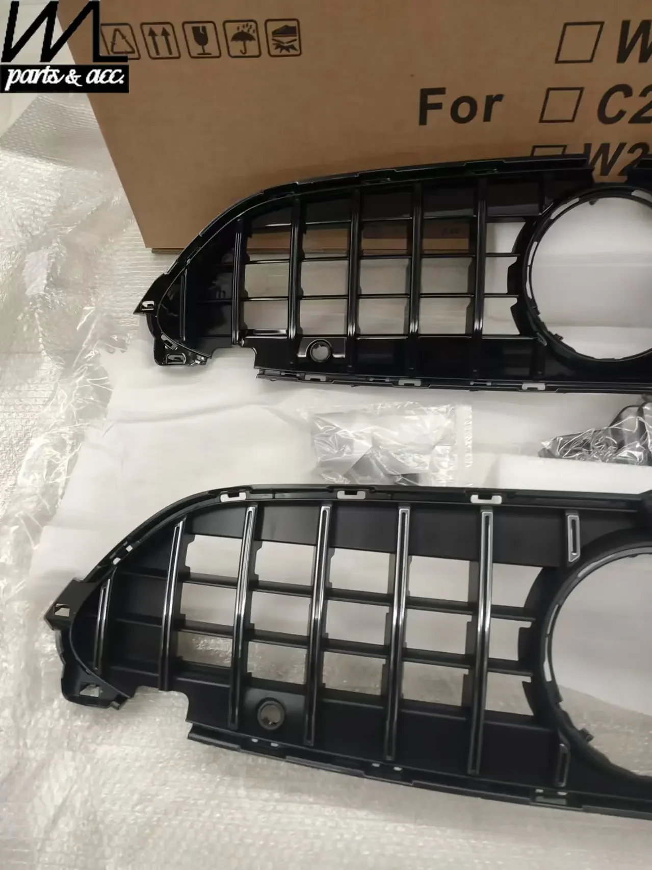 2024 New Grille Styling for Mercedes Benz CLE Class C236 Coupe W236 CLE260 CLE300 2024 GT Grille Front Bumper Mesh ABS Grills