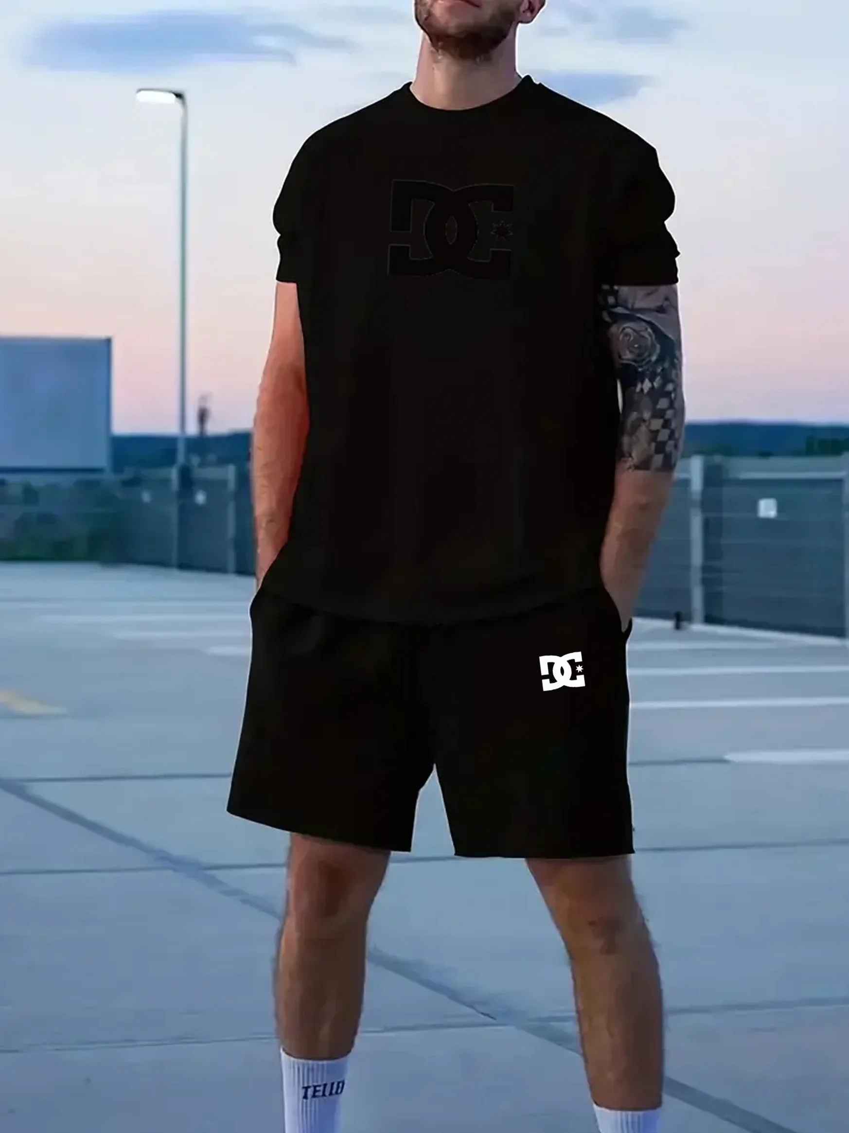 Procurement products: 2025 New Men's Sportswear Fashion Cotton T-shirt + Casual Pants Set, Men's casual sportswear set, Top summ