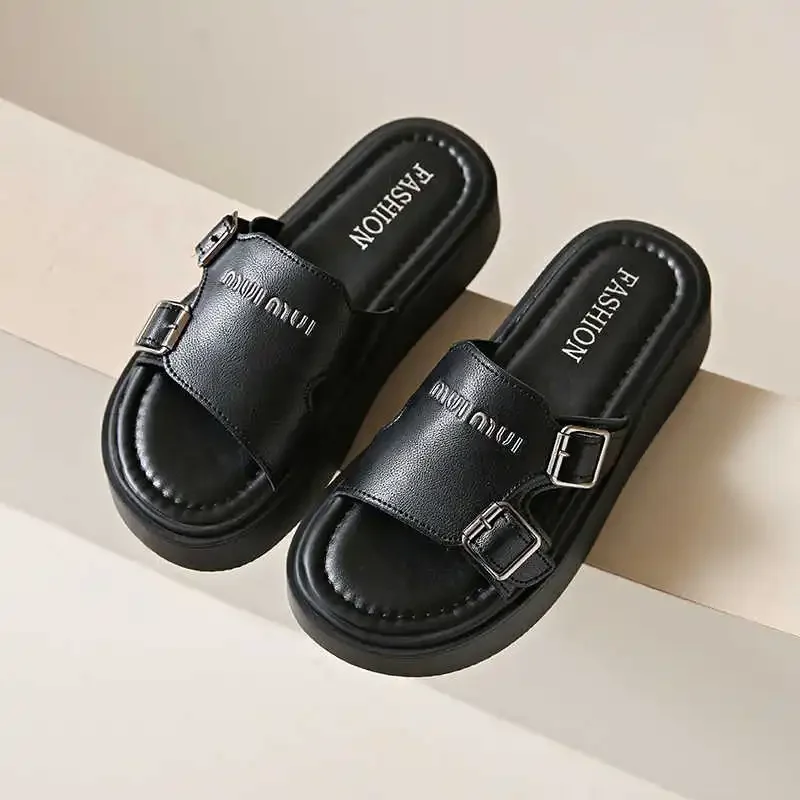 Strappy شرائط الصنادل النعال عدم الانزلاق امرأة حمام أحذية المرأة الراحة النعال أحذية رياضية رياضية لطيف Teni Sneskers الرجعية