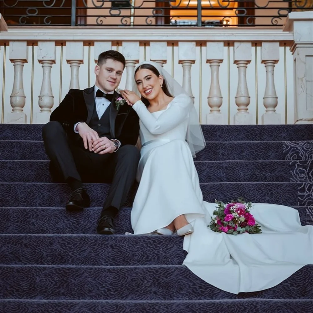 맞춤 제작된 우아한 스퀘어 칼라 웨딩드레스 클래식 긴팔 베스티도 데 노비아 심플 화이트 새틴 신부 들러리 드레스 여성용