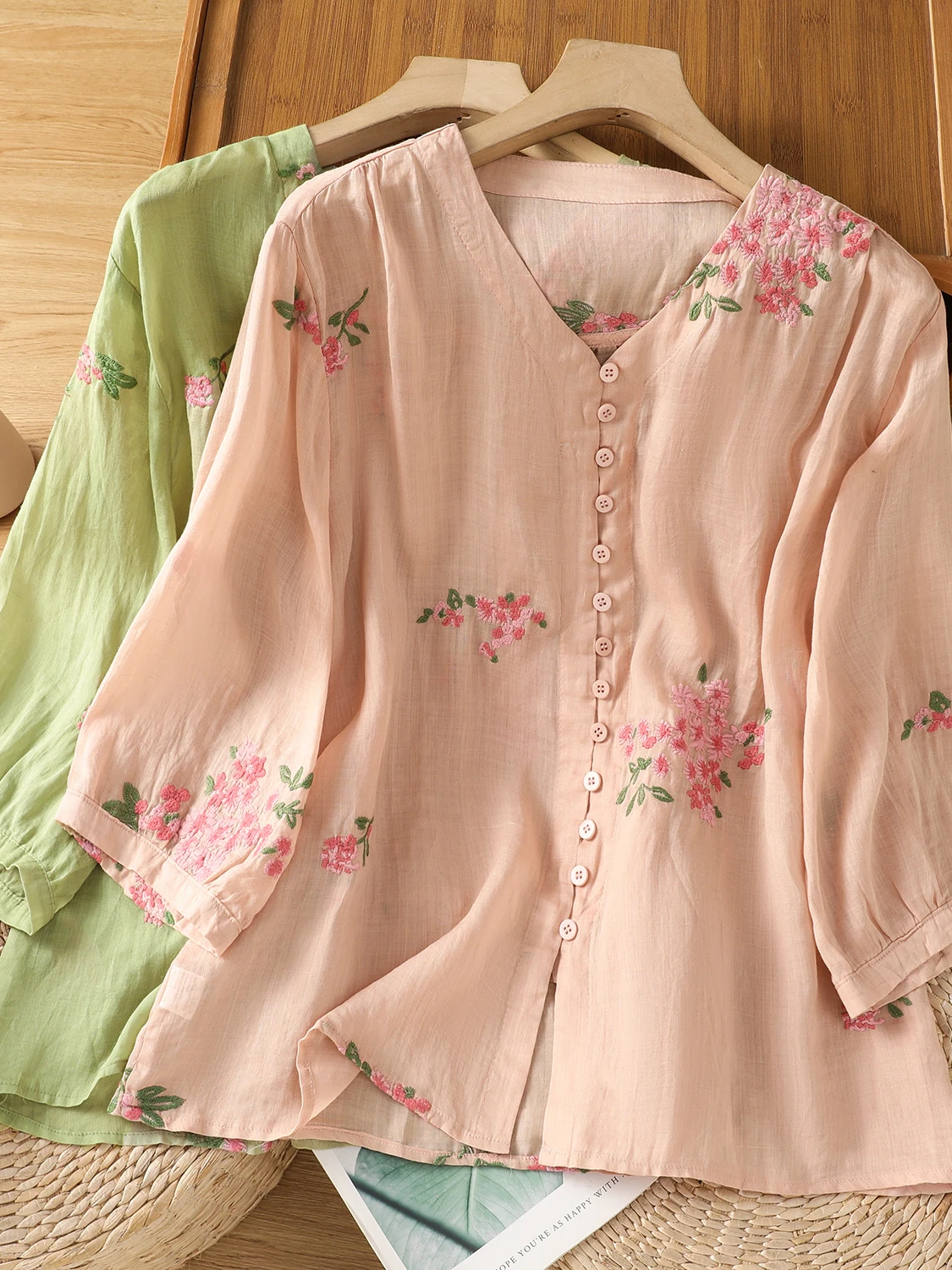 Artistic Fre Linen V-Ne Embroidered Slimming Loose Fit Summer irt f Sve Women's plus Size Casual Top