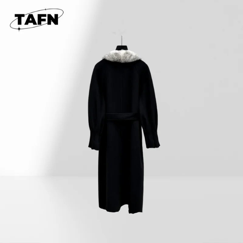 Cappotto autunnale versatile con dettagli bottoni Giacca palangari da donna con vita regolabile Cappotto primaverile solido per donna AJ1502