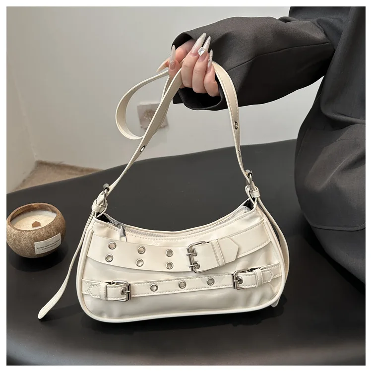 Schicke Y2K Damen-Unterarmtasche mit doppelter Gürtelschnalle, verstellbarem Riemen, trendige, punk-inspirierte Handtasche, für lässige Schultertasche. – Detail 24