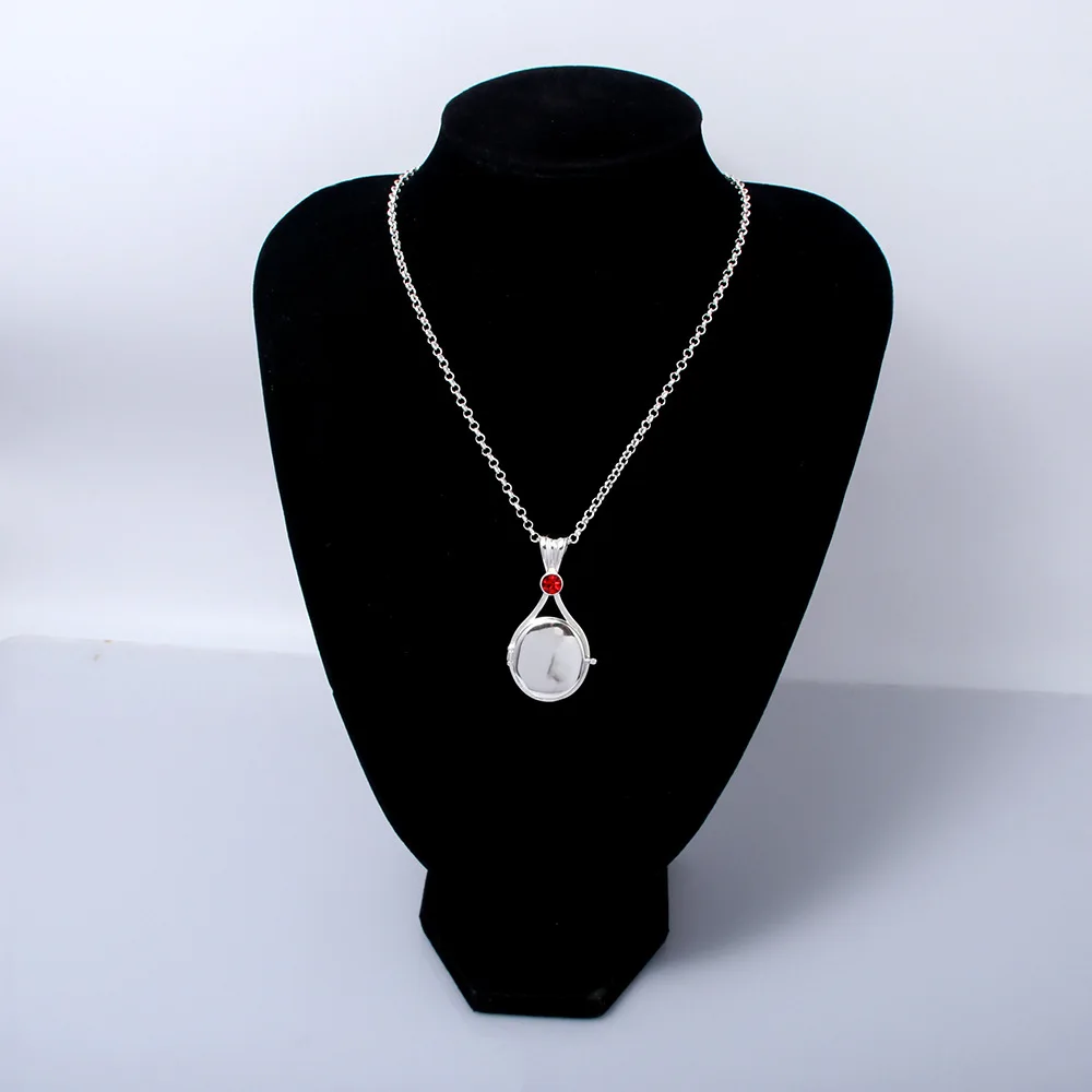 Cartoon H2O -FOOTPRINTS IN THE SAND Necklace Jewelry Cute Seashell Metal Alloy Cosplay Props Necklaces  Jewelry For Friends image 5