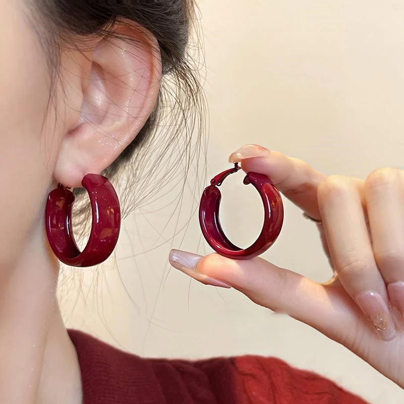 Vintage Rote Große und Kleine Kreisförmige Ohrringe für Frauen Einfache Geometrische Runde Glänzende Huggie-Ohrringe Party-Schmuck Geschenk – Detail 4
