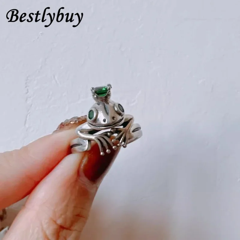 

2025 new S925 Silver Design Crown Frog Ring Female Retro Personality Cute Lucky Birthday Gift