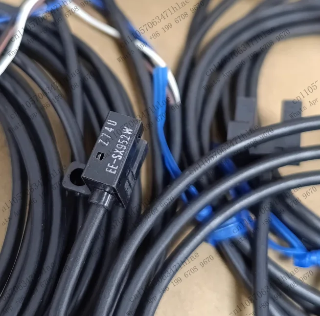 1pcs  Photoelectric sensor connection cable EE-SX952W, fully functional, tested OK