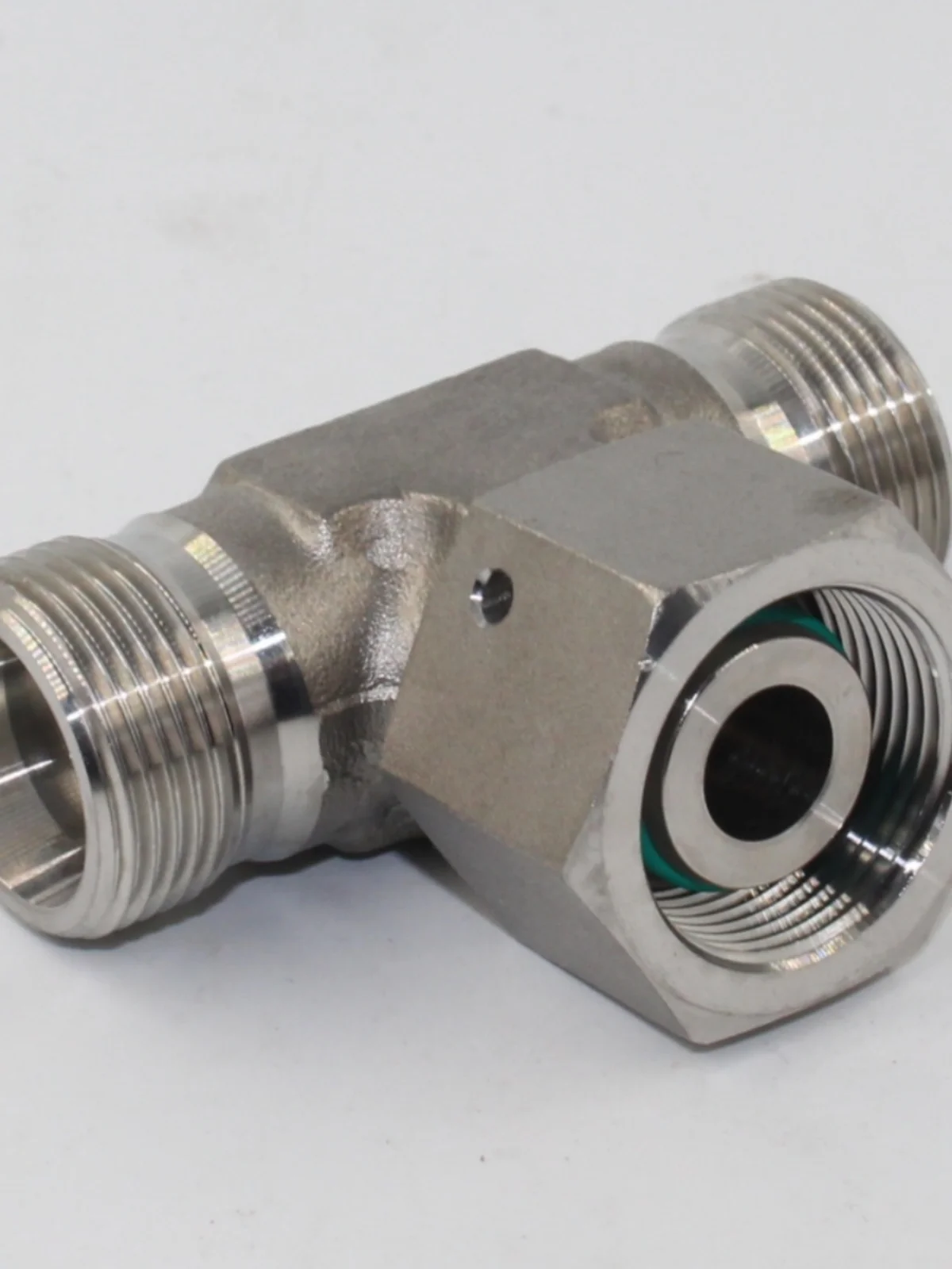 Stainless Steel ET-71 Top with Live Nut Combination Tee Joint Hydraulic High Pressure H Type 24 Degree DIN