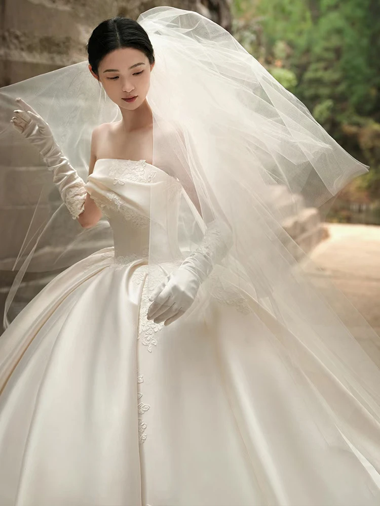 Luxury Satin Bridal Gown 2025 New Sle Off-oulder Long Train Wedding Dr for ort Women Ele Court Sle Korean Version
