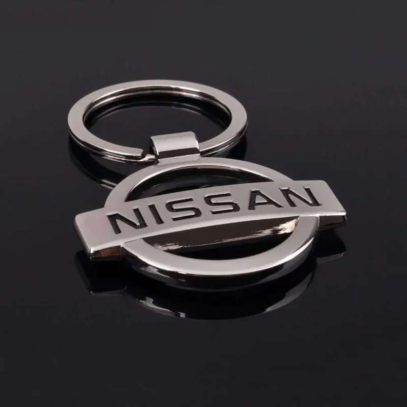 Car Logo Key Rings Keychain Metal Keyrings for Nissan Altima X-Trail Qashqai Tiida Teana Livina NV200 NP300 Sentra Versa