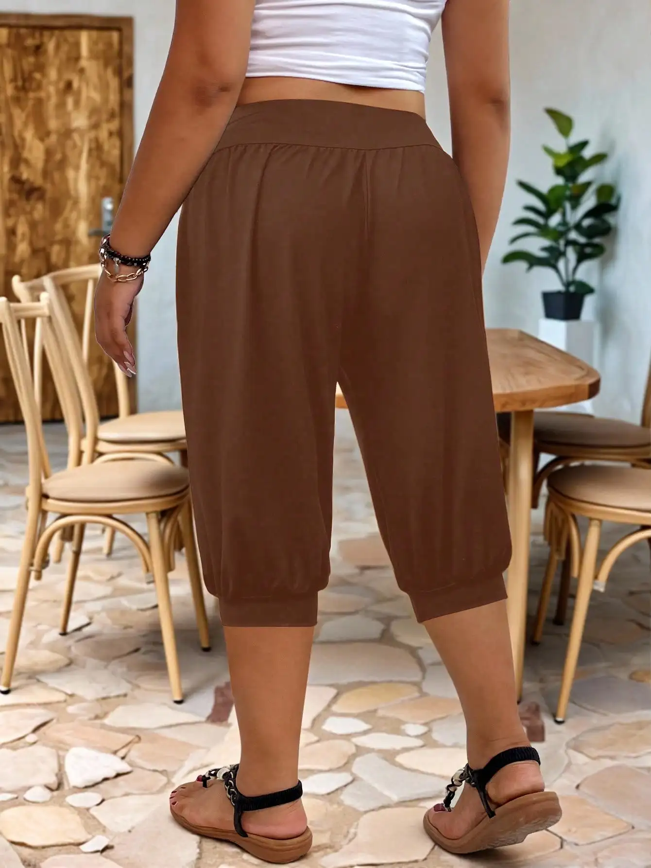 Women's Plus Size Cross High Waist Capri Harem Pants, Loose Elastic Cuff Casual Curvy Lounge Cropped Trousers view 2